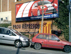 Pintada urbana: Basta de Represión. (Texto original en catalón).